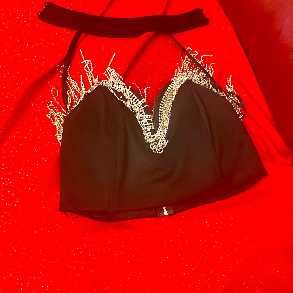 Short top, very sexy, black with silver brand blithela